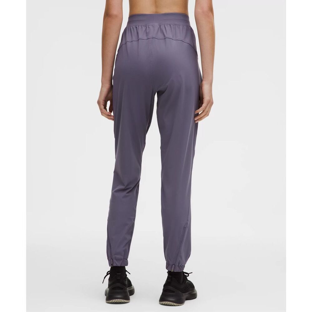 Lululemon Adapted State High-Rise Jogger Regular 28” size 0 in Grape Mist